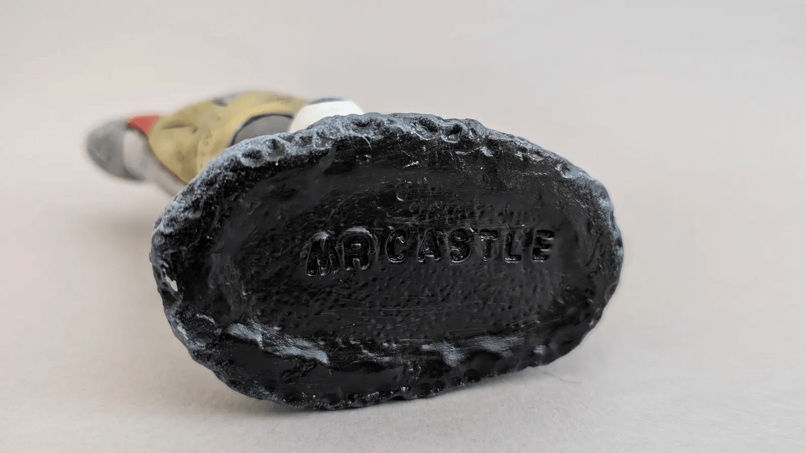 brutalist-hand-02-008