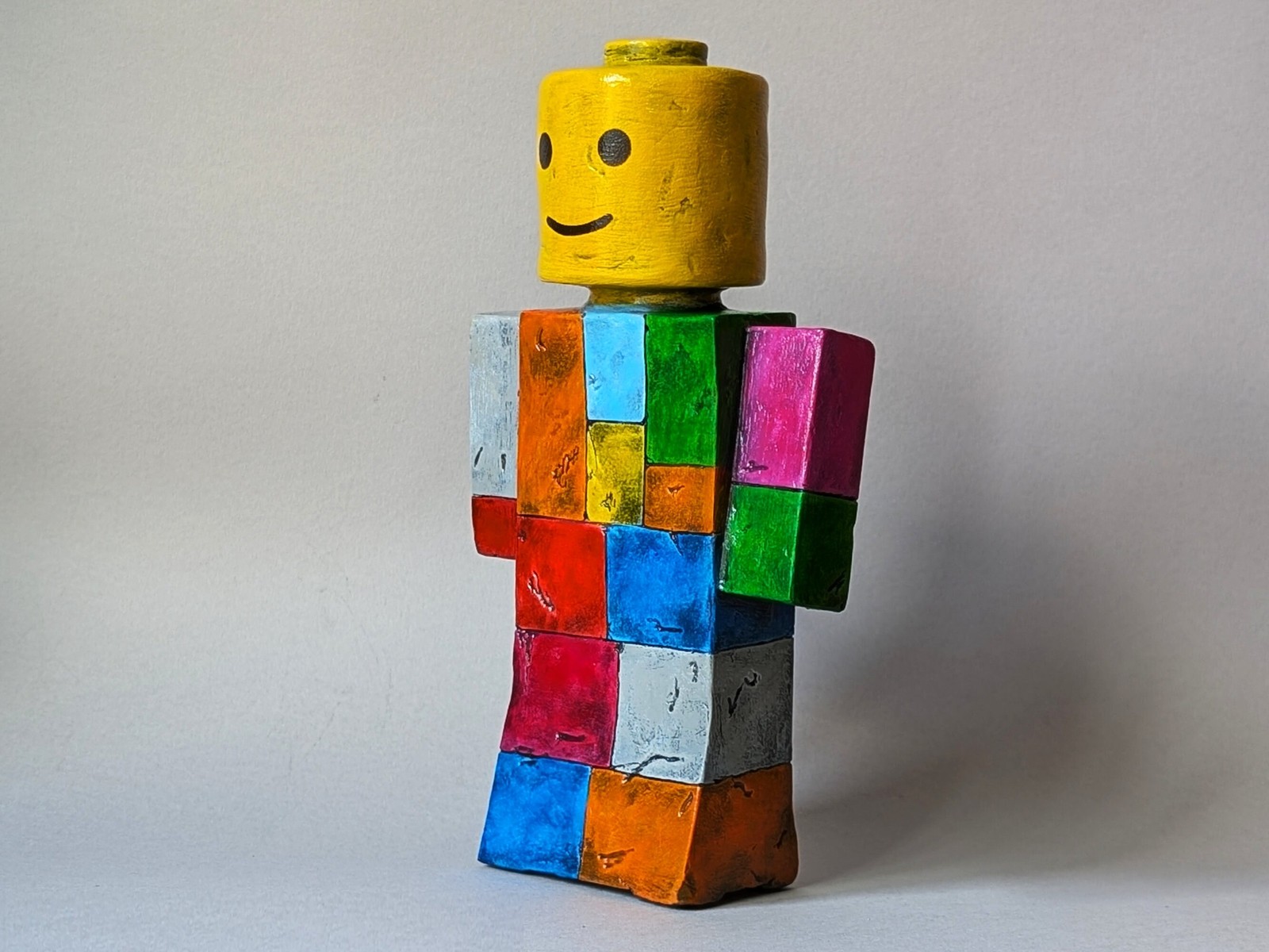 brick-blocker-lego-tribute-sculpture-lego-guy-homage-2-02