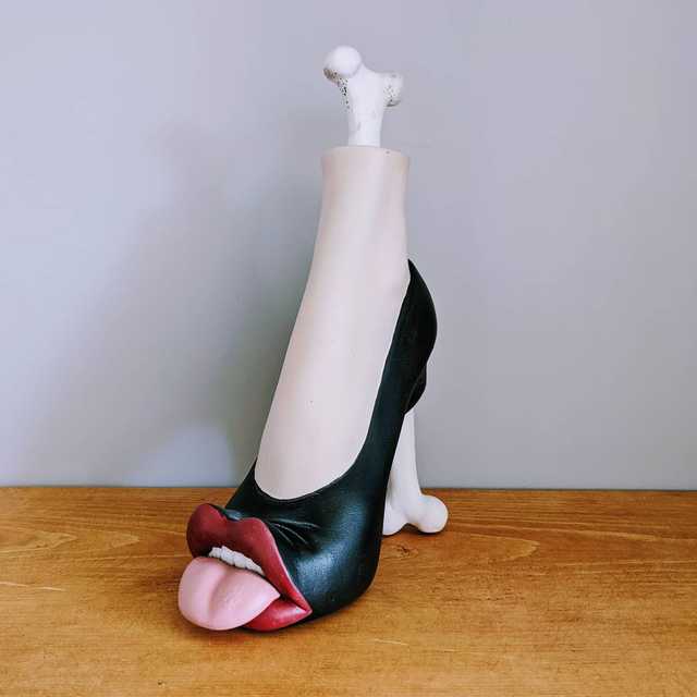 Lady High Heels Statue Sculpture