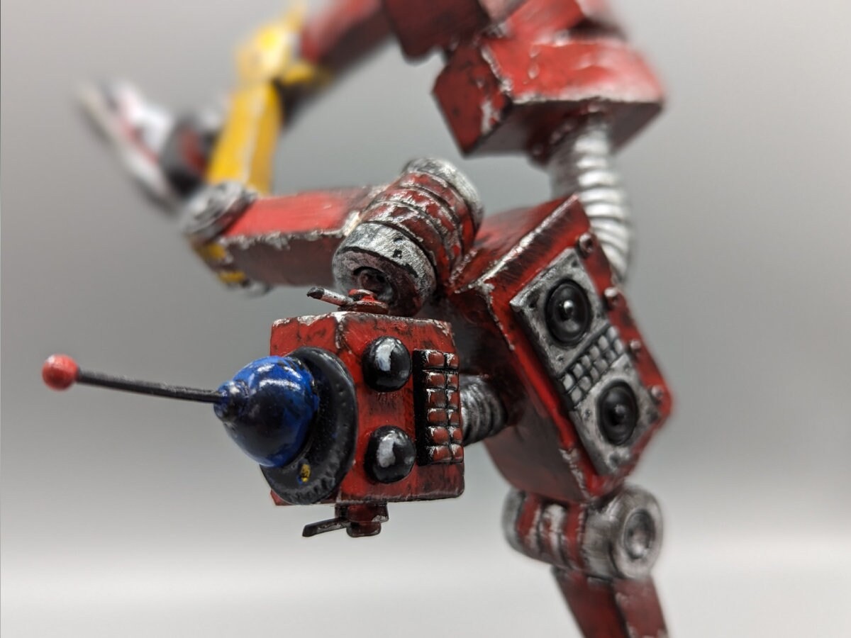 retrobot-groove-dancing-robot-statue-sculpture-12