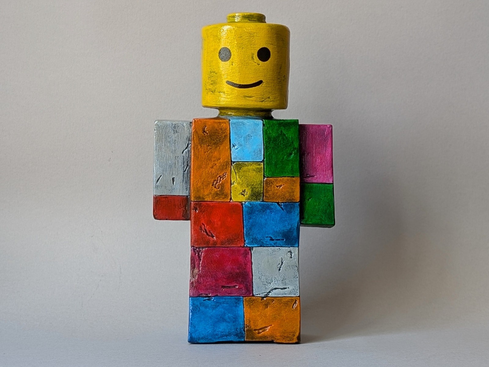 brick-blocker-lego-tribute-sculpture-lego-guy-homage-2-01
