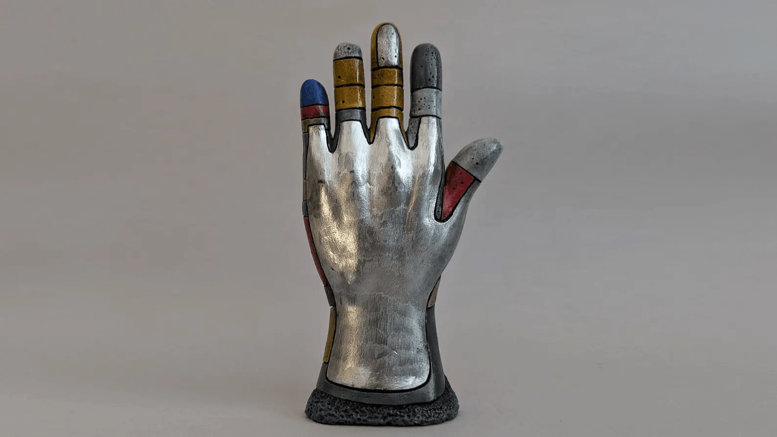 brutalist-hand-02-002